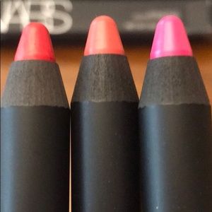 🎊🎉HOST PICK 🎉🎊
NARS Pops of Color Velvet Matte